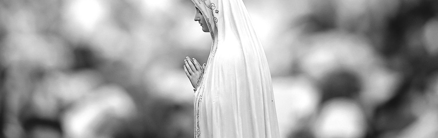 Wir begehen 2017 als Fatima-Jahr Es ist nahezu 100 Jahre her, dass vom Juli bis Oktober 1917 in dem portugiesischen Dörfchen Fatima die Gottesmutter Maria mehrmals drei Hirtenkindern erschien und