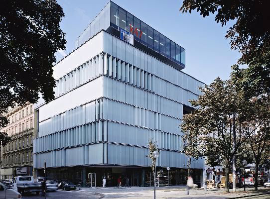 Architektur in der Umgebung Flakturm Augarten Büro- & Geschäftshaus K47 / Henke und