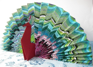 Samstag, 2. März 2013 Donnerstag, 16. Mai 2013 Maya Onodera: Origami - Kunst des Papierfaltens In Papier stecken ungeahnte Möglichkeiten.