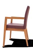 Ess- und Couchtisch-System // Dining and coffee table system Stuhl- und Eckbank-System // Chair and corner seat system VIERFUSSTISCH // FOUR FOOT TABLE: Der klassische Vierfußtisch lässt sich