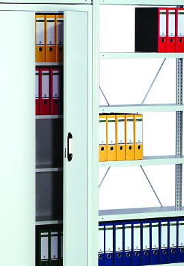 Regal-Schrank-Kombination Fachbodenregale und Schränke, Ausführung Lichtgrau RAL 7035 Ideale Lösung für die sichere Aufbewahrung von Akten und Ordnern in geschlossenen Schränken.