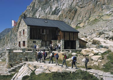 Almagellerhütte SAC, 2894 m Der Weg vom Sonnigpass in die