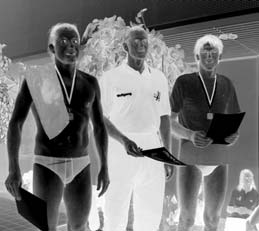 12 den Titelkämpfen an. Helmut, die Masterabteilung dankt dir für dein Engagement und hofft, noch lange mit dir gemeinsam zu schwimmen.