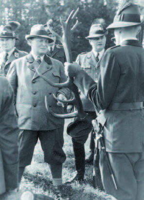 Die Wurzeln des Bundesjagdgesetzes und des Reichsinnenministers auch die Unterschrift Hermann Görings als Reichsjägermeister trage.