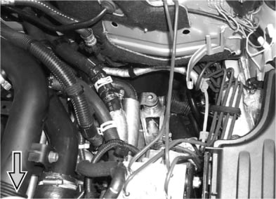 Corsa C / Tigra B Thermo Top E - 90 -Bogen von Schlauch C gemäß Abbildung ausrichten C A - Schlauch C auf Verbindungsrohr 0 x 0 mm von fahrzeugeigenem