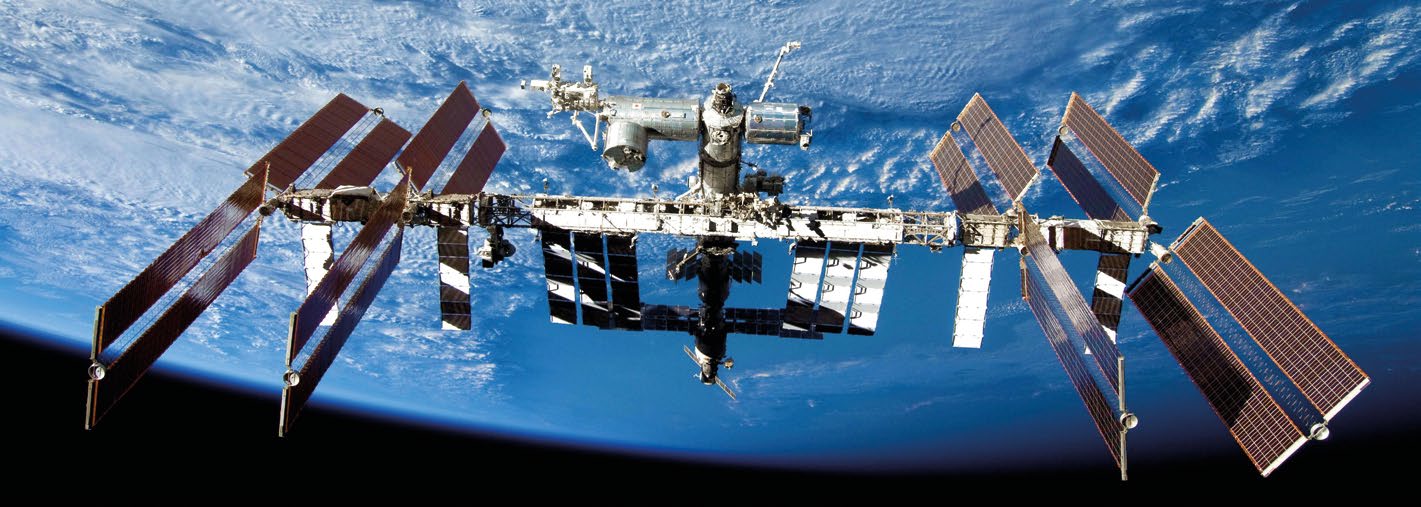 Die verrückte Welt der Schwerelosigkeit Die Internationale Raumstation ISS umkreist die Erde in rund 400 Kilometer Höhe. Mit ca. 28.