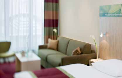Zimmer Einrichtungen. Das Hotel verfügt über 288 komfortable Zimmer auf sieben Etagen inklusive zwei behindertengerechten und acht allergikergerechten Zimmern.
