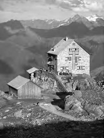 ERLANGER HÜTTE Die Erlanger Hütte 2.550 m Unsere Erlanger Hütte befindet sich im vorderen Ötztal auf 2.550 Metern Höhe kurz unterhalb des romantisch gelegenen Wettersees.