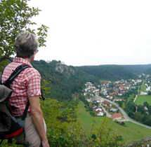 Panoramaweg Altmühltal 2014 Gunzenhausen Eichstätt Kehlheim (08-11 Tage / 7 10 Nächte, individuelle Einzelreise) Die Tour Der Altmühltal Panoramaweg ist ein naturnaher Wanderweg, er führt teilweise