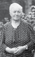 Geschwister: Elsa (genannt Else), Henriette (genannt Henny) 1941 Zusammenlegung in einem sogenannten Judenhaus - Talweg 6 1942 Deportation ab Köln-Deutz Ruth Schönenberg: Geburtstag: 27.