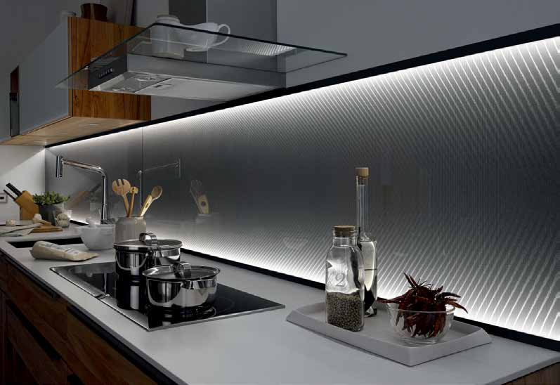 3D Lichtstrukturglas Praxisbeispiel Küchenwandverglasung Flachglas