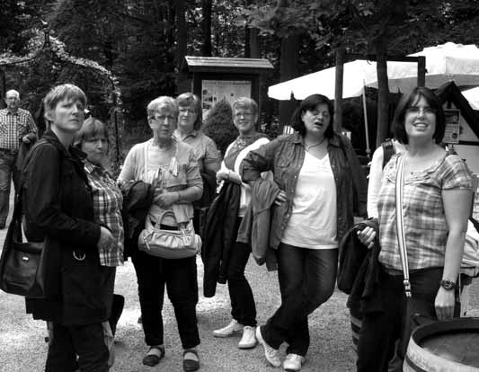 Ausflug zum Heuchelberg der Frauenchor auf Tour Der Ausflug des Frauenchores führte in diesem Jahr zur Heuchelberger Warte bei Leingarten.