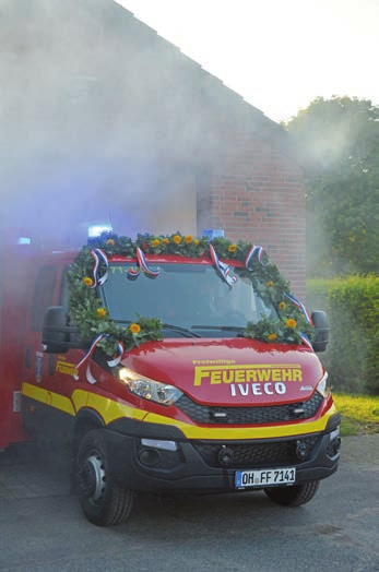 30. September 2015 Wir sind stolz auf unser neues Baby Freiwillige Feuerwehr Fassensdorf freut sich über neues Löschfahrzeug 7 Fassensdorf (t). Lange hat es gedauert, doch nun endlich hat es geklappt.