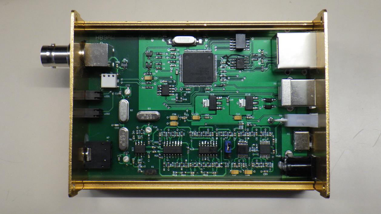 Die Hardware ist auf einer Leiterplatte 70 x 100mm in SMD-Technologie ausgeführt: Fig. 2: Ansicht des Empfängers CH1 S21 db MAG 5 db/ REF 0 db 10 db 1: -1.743 db 5.