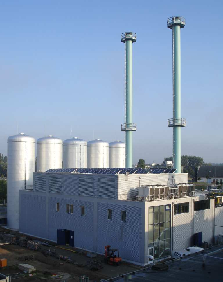 Heizkraftwerk in Berlin Adlershof Kessel: Gasturbine: 80 MW th 5 MW el 9 MW th 4