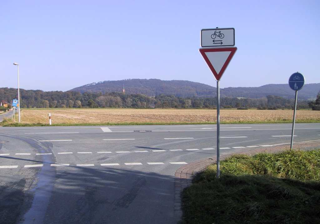 PGV Landesradverkehrsplan Saarland 100 Zuge klassifizierter Straßen mit Belastungen über etwa 2.500 Kfz/Tag erfolgen.