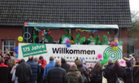 5. Videofilm Aus alt mach neu Karnevalsumzug in Emsbüren Unter einem Rekordbesuch von rund 35.000 Narren fuhr der Karnevalswagen von Varenrode am 20. Februar 2012 zum zweiten Mal in Emsbüren mit.