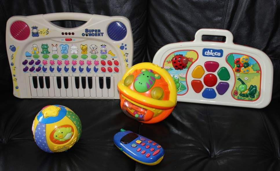 Biete ein Sound - Set für Kleinkinder an.
