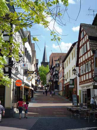 GRÜNBERG Grünberg, Brunnental GRÜNBERG Grünberg ist eine der ältesten Städte Hessens, gegründet 1186. Als Stadt wurde sie erstmals 1222 erwähnt.