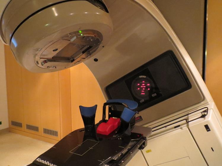 Bestrahlungsgerät L2 Strahlaustritt Lagerungshilfen für jeden Patient