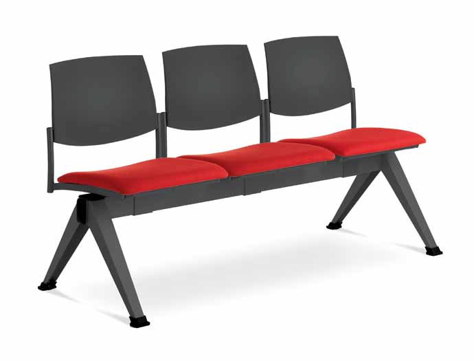 Séance Art also offers benches with two to four seats. On clients wishes the seats can be replaced with a table. The polypropylene and metal parts are available in black and grey colour.