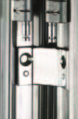 Anreihtechnik Anreihung Anreihzwinge vertikal für TS/PS Für Montage an den vertikalen Schrankprofilen. 5 Stahlguss 6 St. 8800.