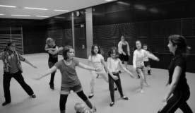Tanz und Gymnastik Nachwuchsgruppe 2 Hallo Leute, wir sind die Tanz und Gymnastik Nachwuchsgruppe 2. Wir bestehen derzeit aus 10 Mädchen im Alter von 7 12 Jahren. Wir trainieren jeden Dienstag von 17.