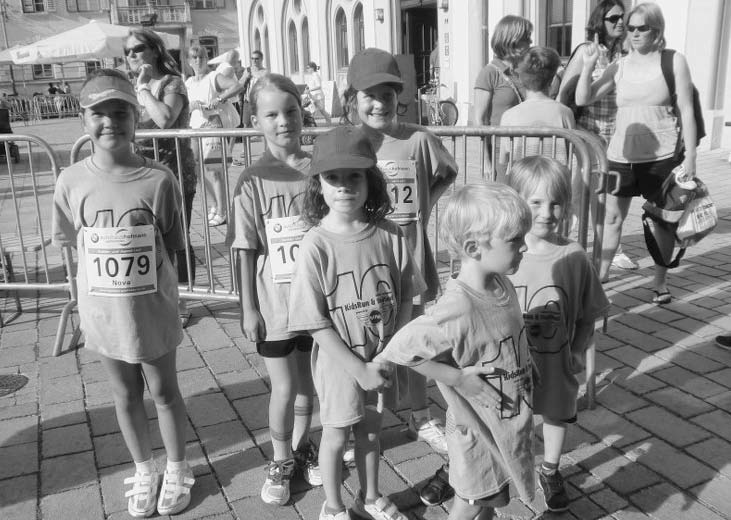 Flinker Nachwuchs: Kindergruppe trainiert spielerisch Laufen Im Frühjahr 2013 wurde durch die Initiative von Bernhard Ugele eine Laufgruppe für Kinder im Grundschulalter unter der Anleitung von