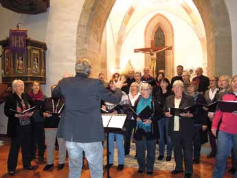 Konzerte Liederkranz Eberstadt e.v. Singen im Advent Viel Beifall durften die Akteure Anfang Dezember in der Ulrichskirche in Eberstadt verbuchen.