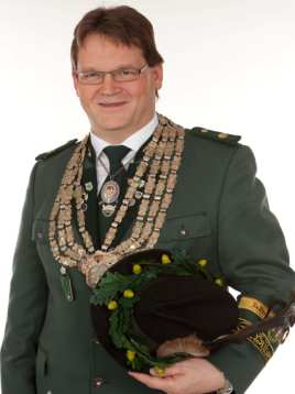 Marcel Becker Sieger 2012/2013 des Neusser Jägerkorps Michael Stoffels Sieger 2012/2013 der