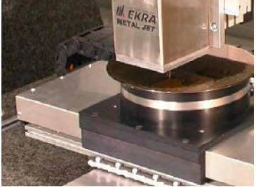 Drop on Demand: Weitere Technologien Lotdruckwerk: Lotdruckkopf und der komplette Prototyp wurden bei Firma EKRA GmbH entwickelt Geschwindigkeit der Tropfen 5 m/s Durchmesser der Tropfen 70 μm Masse