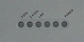 Panoramica hardware LED 5 GHz - Quando è acceso, indica che il punto di accesso opera a 5 GHz. La spia lampeggia in presenza di traffico wireless. 2.