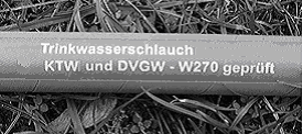 Die Trinkwasserverordnung enthält Grenzwerte für die maximal zulässige Keimbelastung des Trinkwassers.