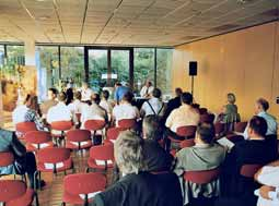 Gesundheitspolitik Talkrunde mit Helga Kühn-Mengel und Willi Zylajew Gesundheitspolitiker unter Druck Im Rahmen einer Veranstaltungsreihe der VHS Frechen Arbeit und Leben fand am 12.