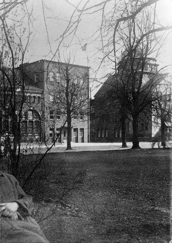 Fotografien zum jüdischen Leben 63 Die Kieler Synagoge im Dezember 1938.