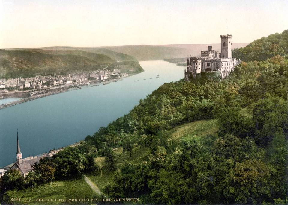 Burg Stolzenfels am Rhein bei Koblenz nach dem Wiederaufbau durch Karl Friedrich