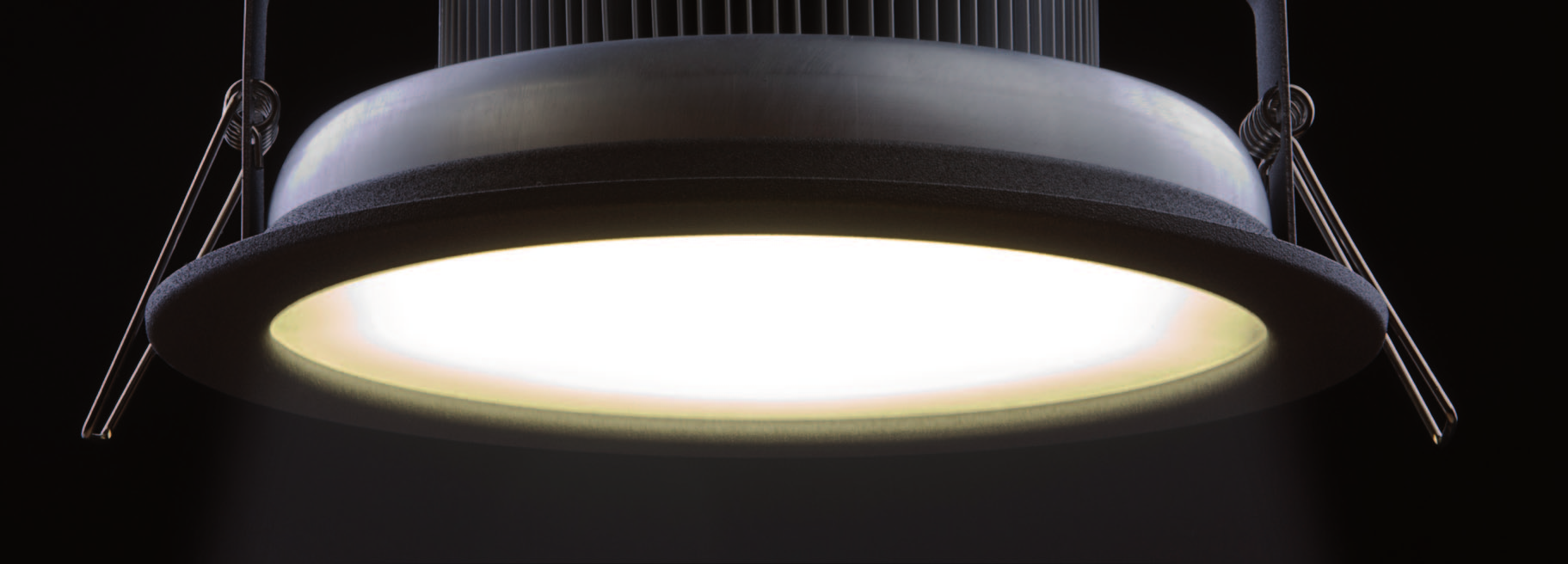 LED-Downlights [Einbauleuchten] Mit unseren LED Downlights können Sie komplexe Licht Konzepte in unterschiedlichen Bereichen verwirklichen oder besondere Licht Akzente setzen.