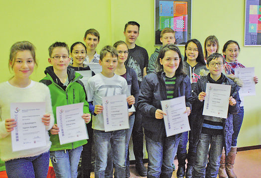 Donnerstag,. Februar 0 HOCHTAUNUS VERLAG Kalenderwoche Seite Gleich Schüler des KFG haben sich für die Landesrunde der Mathematik-Olympiade in Darmstadt qualifiziert.