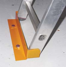EN81 Leiter-ZUBESET-B für Aufzug-Gruben-Sprossenleitern Zubehör zum Leitertyp 2+3+4 Bodensicherung und Türschwellenhalter für Aufzug-Grubenleitern Ausführung entsprechend EN81, EN131, UVV BGVD36 und