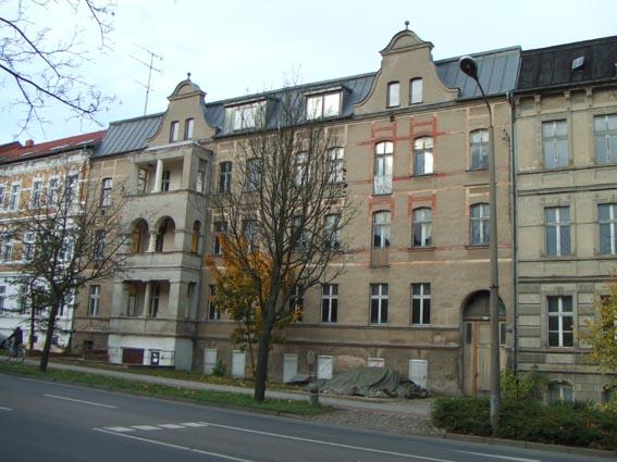 Sanierung Wohnhäuser Schwedter Straße Prenzlau Prenzlau Beispiele Ziel: Energetische und denkmalgerechte Sanierung des Gebäudes, Anpassung