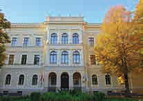 Titelthema War es eine Mädchenschule oder eine ko-edukative Schule? Alle Schulen in Riga sind ko-edukativ. Wie viele Stunden hattest du pro Tag Unterricht?