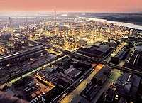 Einige weitere Daten und Fakten über die BASF Ludwigshafen im Überblick: - Weltweit größter Produktionsstandort der BASF - weltweit größten zusammenhängenden Chemieareal - Über 8 000 Verkaufsprodukte