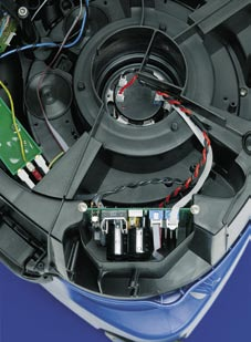 Lange Lebensdauer und hohe Leistung Das EC-Antriebssystem bei Nilfisk-ALTO 5 und 7: Bürstenloser, zündquellenfreier einphasiger EC-Motor, der elektronisch geregelt wird, um eine exakte
