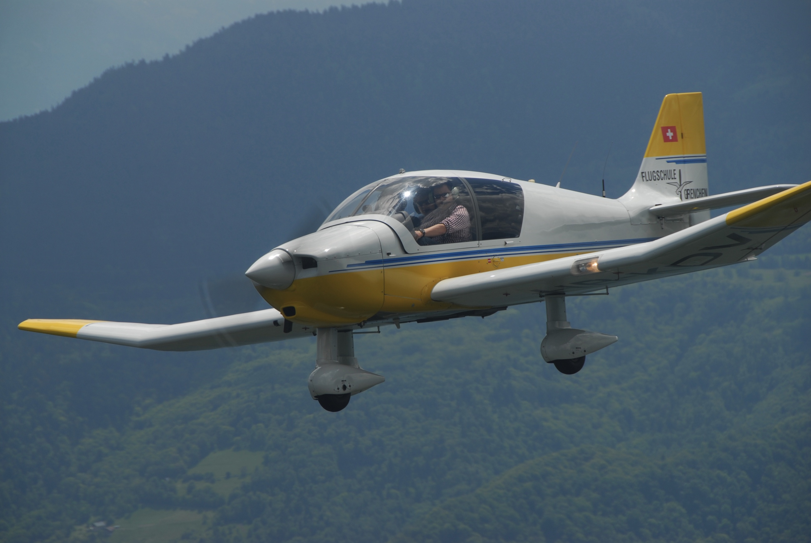 A A1 A2 A3 A4 A5 A6 A7 B B1 B2 C C1 C2 C3 C4 C5 C6 Allgemeine Geschäftsbedingungen (AGB) für die Ausbildung in der FLUGSCHULE GRENCHEN der Segel- und Motorfluggruppe Grenchen (FSG-SMG) Allgemeines