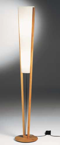 Stehleuchten / Floor lamps 20 SEBA Design: Iris Kremer Erle/alder H 167 cm, ø 29 cm (Fuß/base) ø 23 cm Lunopal 0,141 cbm netto, 6,700 kg netto SEBA Stehleuchte / SEBA Floor lamp mit Fußdimmer, Schirm