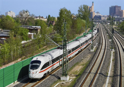 Lärmminderung im Schienenverkehr Die DB hat sich zum Ziel gesetzt, die vom Schienenverkehr ausgehende Belästigung durch Lärm bis 2020 im Vergleich zum Jahr 2000 zu halbieren.