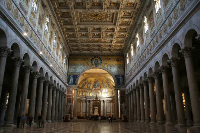5.Tag 24.10.201 Monumentaler Kirchenbau und Rückflug vormittags: Wir besuchen das Juliusgrab von Michelangelo in San Pietro in Vincoli.