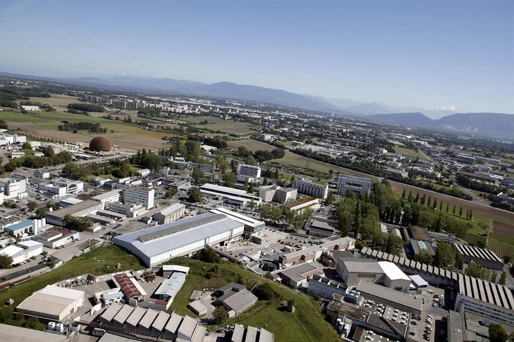 CERN Wie es wirklich ist In der Nähe von Genf, auf der Grenze zwischen der Schweiz und Frankreich Und man kann es