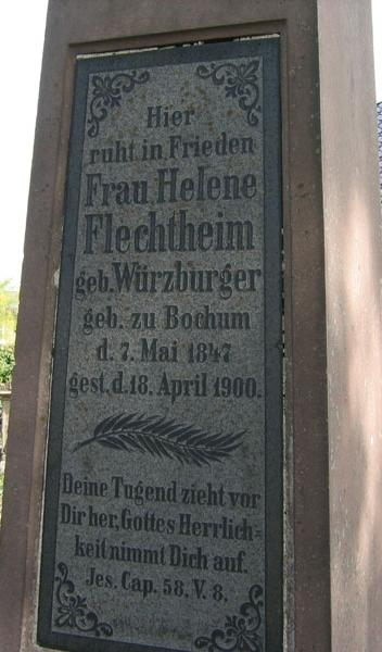 Seite 93 Reihe Nr. 5 Grab Nr. 15 Hier ruht in Frieden Frau Helene Flechtheim geb. Würzburger geb. zu Bochum d. 7. Mai 184