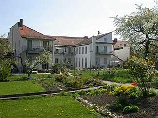 Villa Kunigunde in Bamberg Jung + Alt Mitte 2003 wurde der gemeinnützige Verein WEGE Bamberg e.v. gegründet.